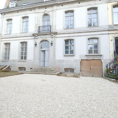 La Maison De La Duchesse De La Valliere - Chambre Rosaline - Parking Prive Gratuit Mons Luaran gambar